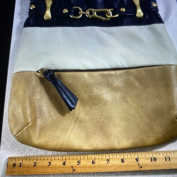 B. Makowsky Black, Cream, and Tan Shoulder Bag - Picture 3 of 10